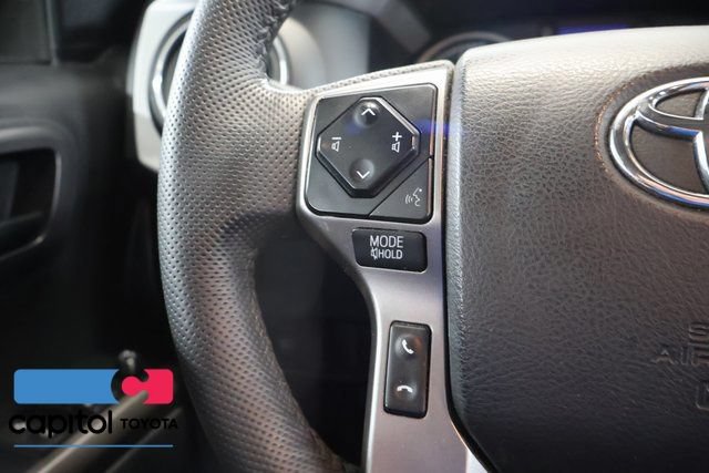 Certified 2022 Toyota Tacoma SR5 AWD/4WD image 18
