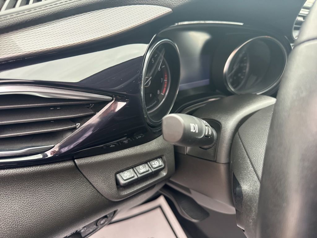 Used 2020 Buick Encore GX Essence w/ Advanced Technology Package image 19