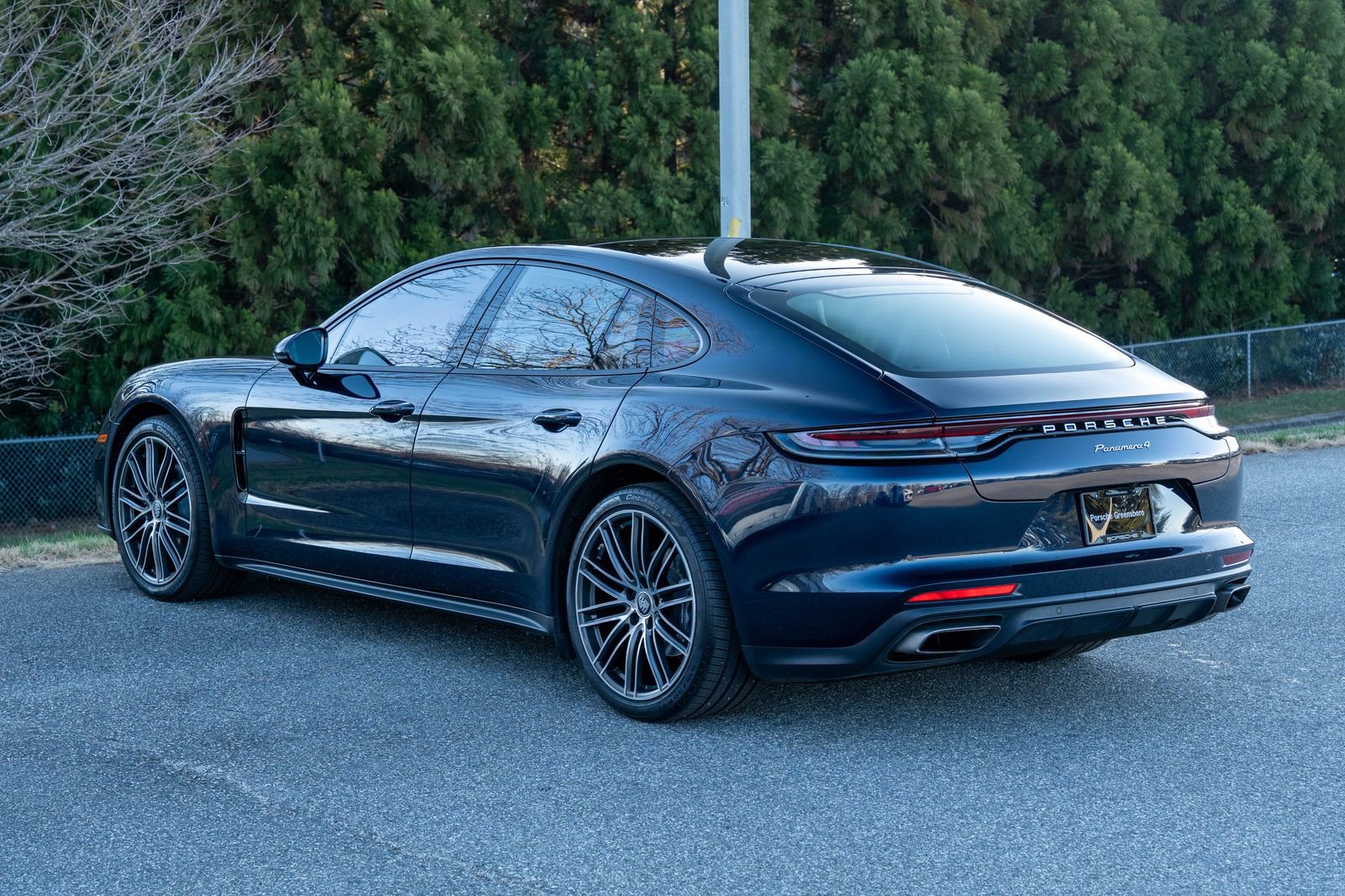 Certified 2022 Porsche Panamera 4 w/ Premium Package image 3