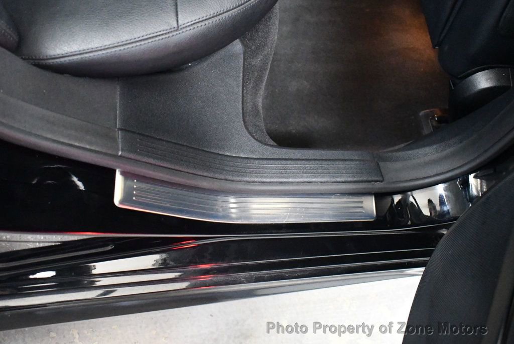 Used 2010 Mercedes-Benz E 550 4MATIC Sedan image 18