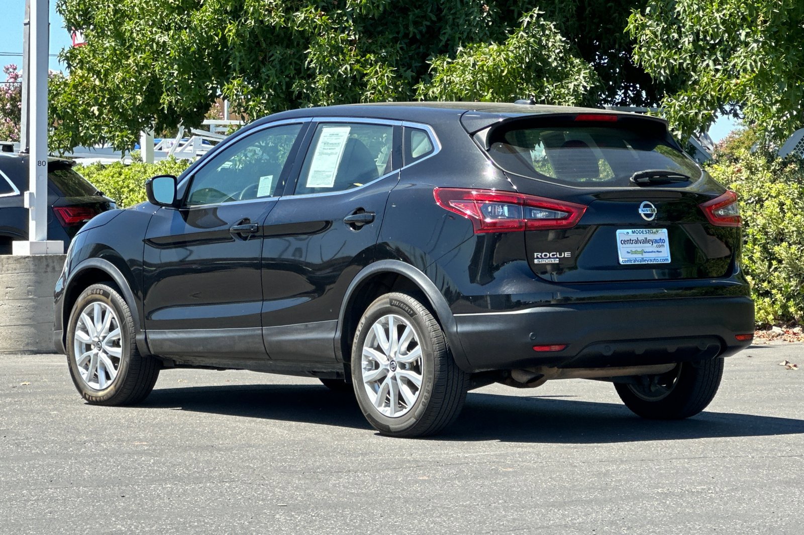 Certified 2022 Nissan Rogue Sport S image 6