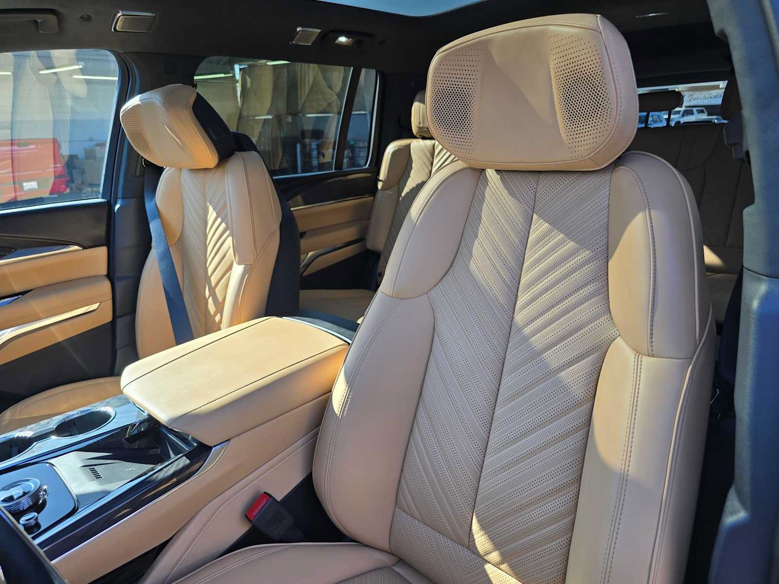 New 2026 Cadillac Escalade IQL Sport 2 w/ LPO, ONYX Package AWD/4WD image 23