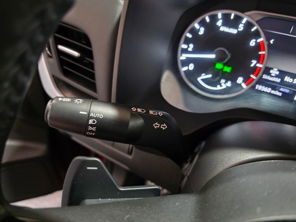 Used 2023 Nissan Rogue SV w/ SV Premium B Package image 30