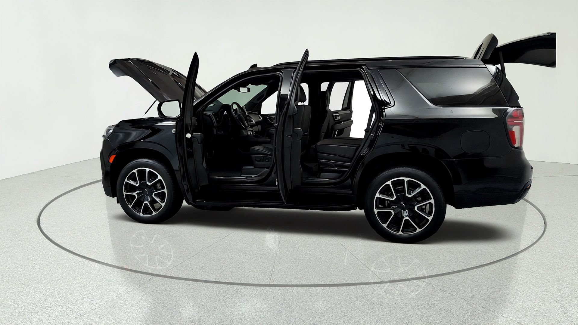 Used 2023 Chevrolet Tahoe RST w/ Luxury Package AWD/4WD image 10