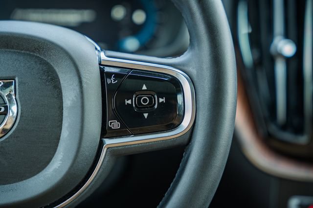 Used 2023 Volvo XC60 B5 Ultimate w/ Climate Package image 27