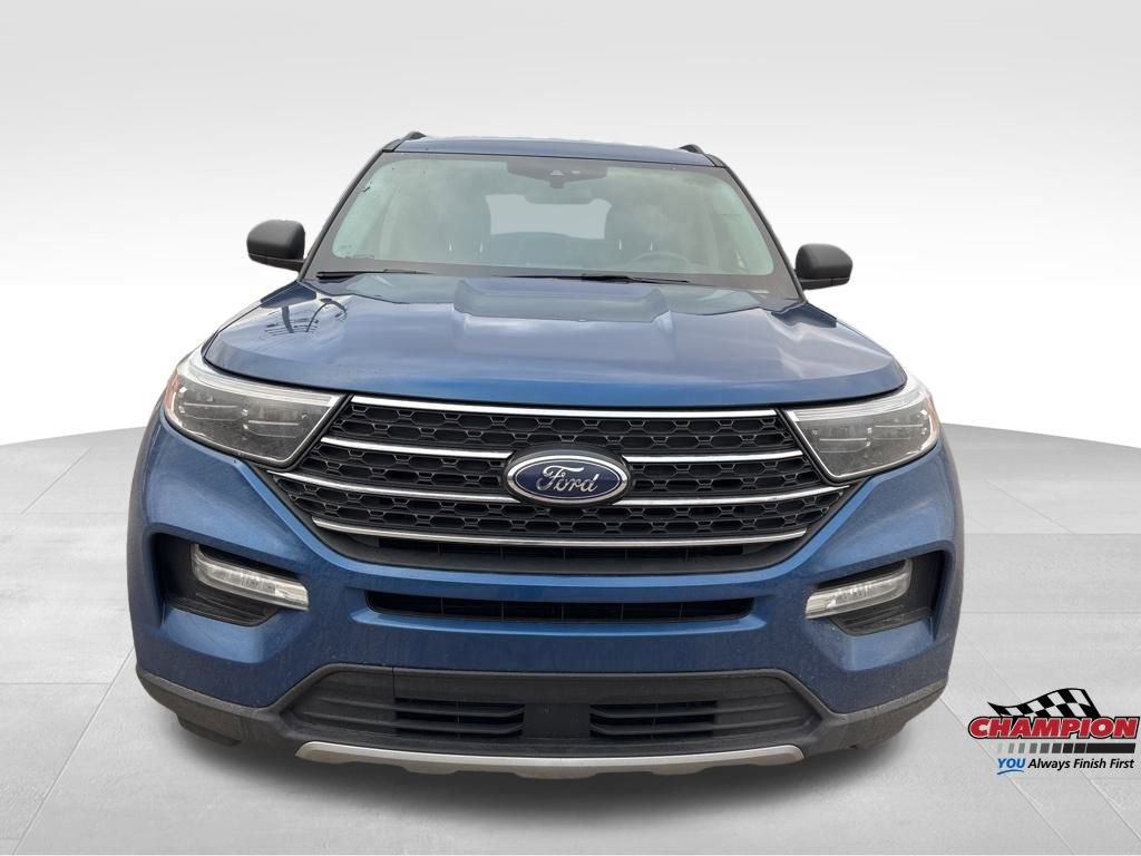 Used 2022 Ford Explorer XLT w/ Equipment Group 202A image 9