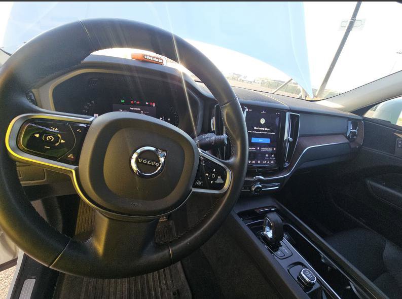 Certified 2023 Volvo XC60 B5 Plus AWD/4WD image 10