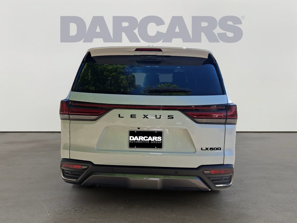 Used 2025 Lexus LX 600 4WD w/ Accessory Package (2T) image 5