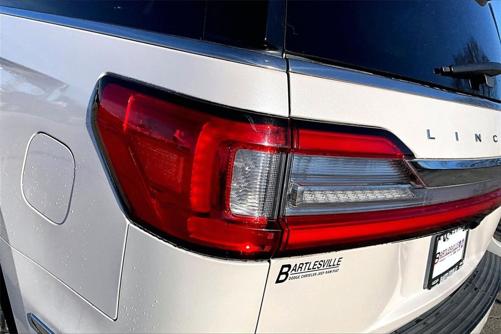 Used 2019 Lincoln Navigator Select image 27