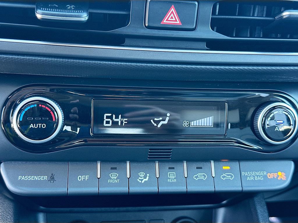 Used 2023 Hyundai Kona Limited image 14