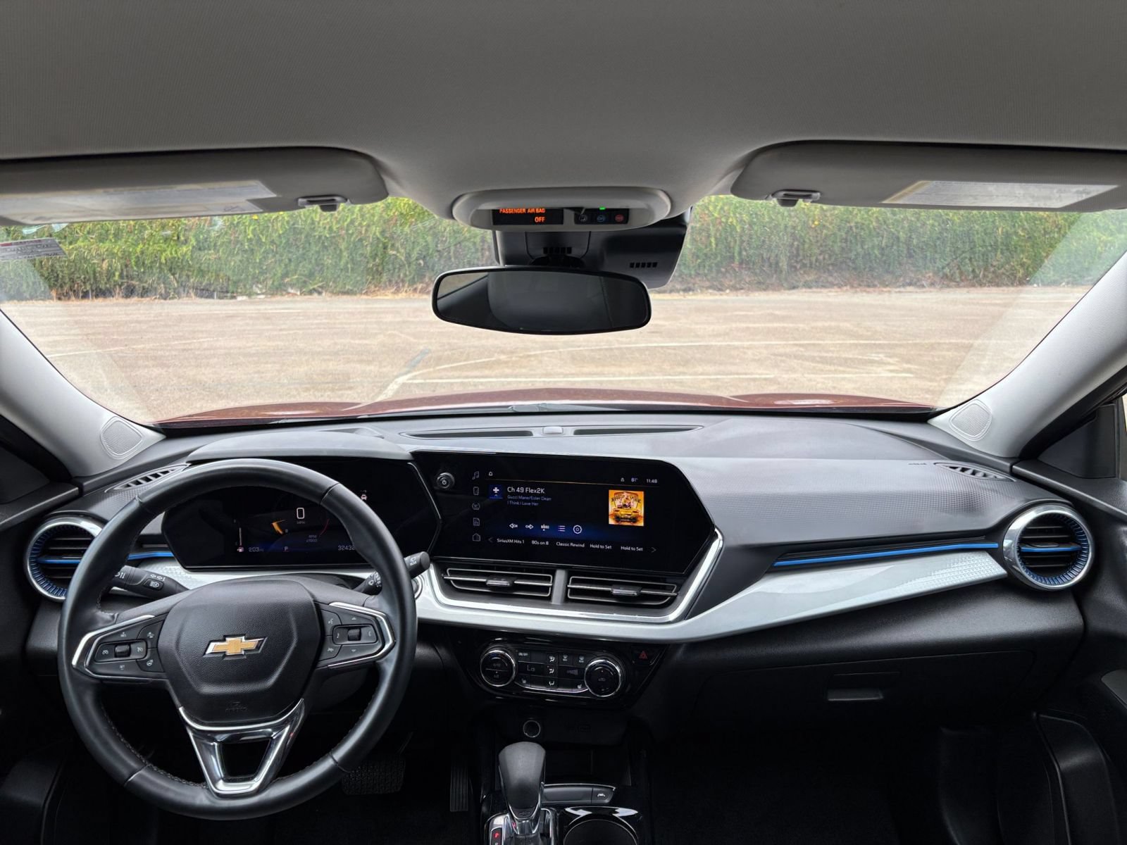 Used 2025 Chevrolet Trax LT w/ LT Convenience Package FWD image 31