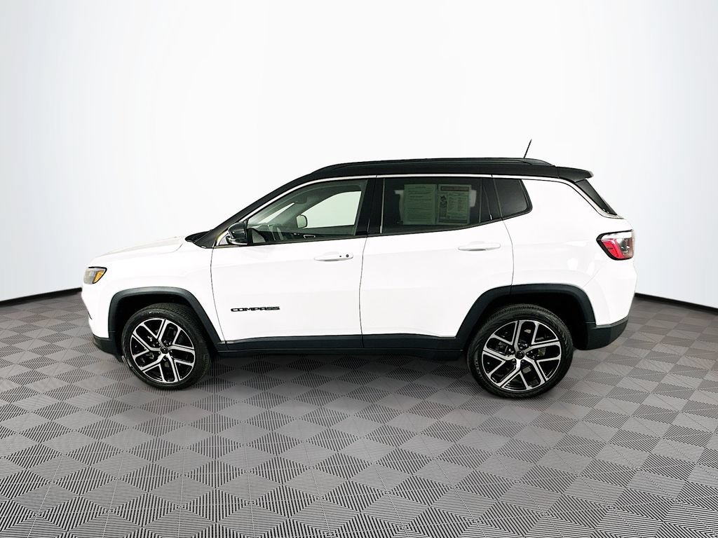 Certified 2025 Jeep Compass Limited AWD/4WD image 6
