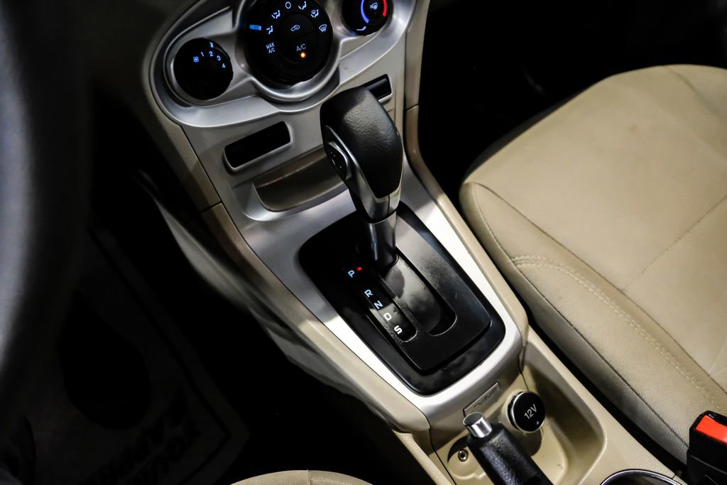 Used 2019 Ford Fiesta SE image 21