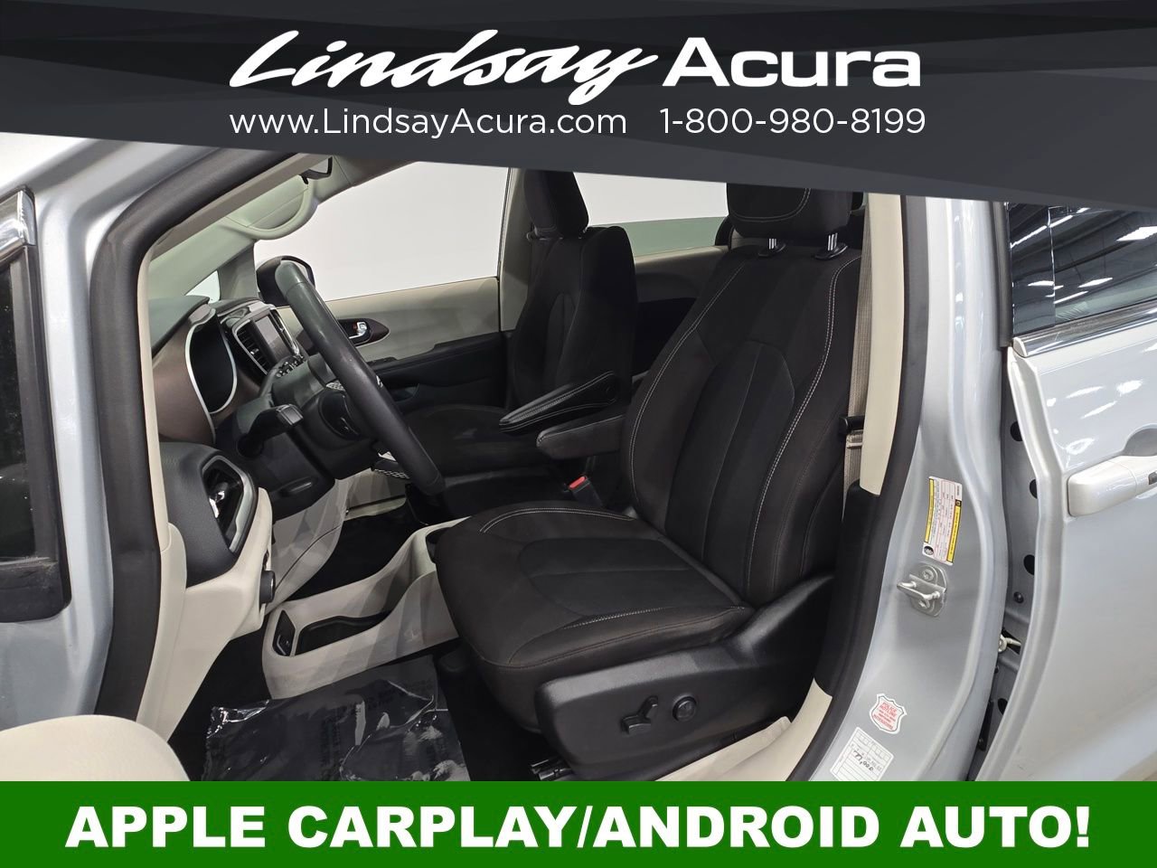 Used 2023 Chrysler Voyager LX FWD image 11