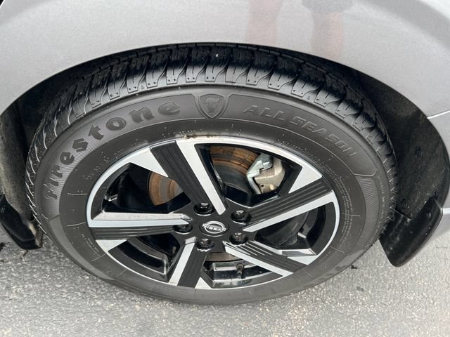 Used 2024 Nissan Sentra SV FWD image 22