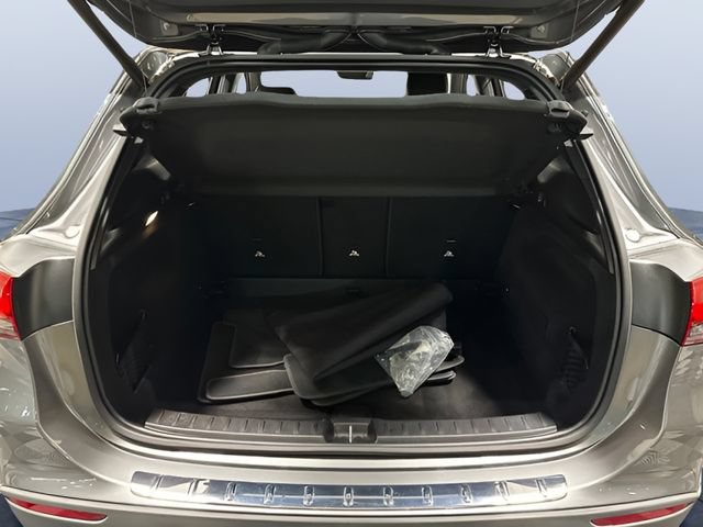 Used 2022 Mercedes-Benz GLA 250 4MATIC image 9
