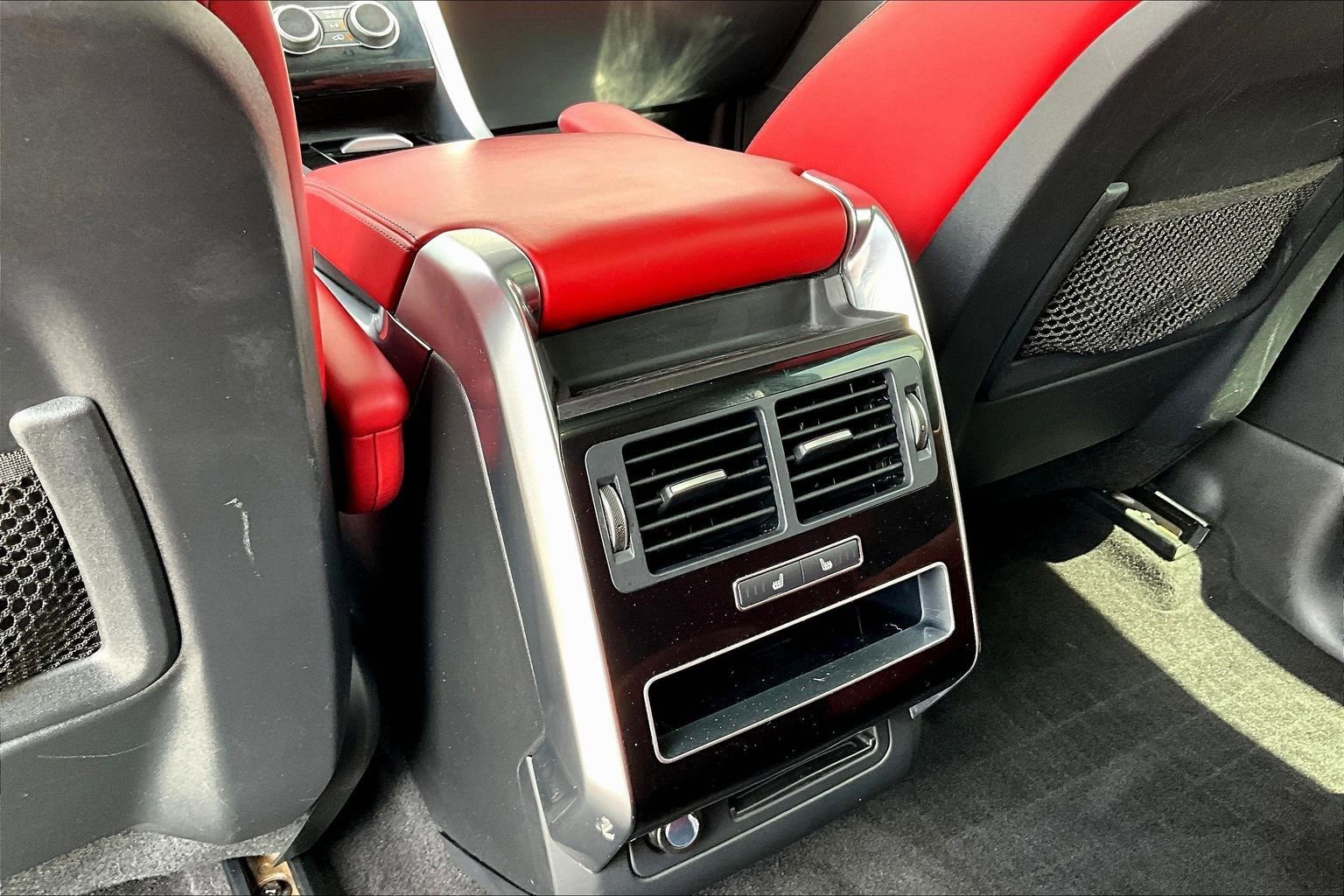 Used 2016 Land Rover Range Rover Sport Supercharged image 32