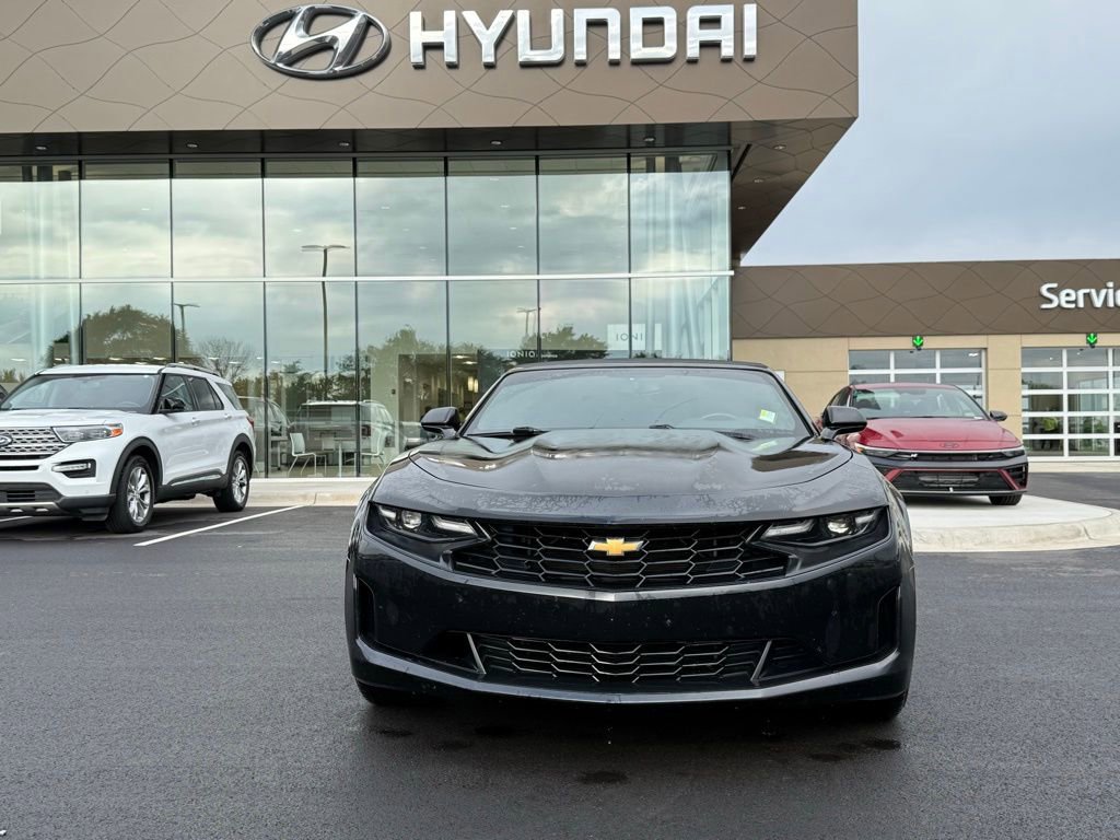 Used 2019 Chevrolet Camaro LT RWD image 2
