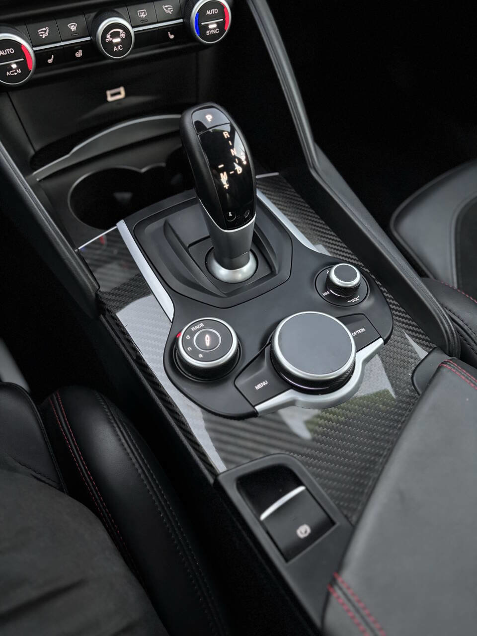 Used 2018 Alfa Romeo Giulia Quadrifoglio w/ Driver Assist Dynamic Package image 13