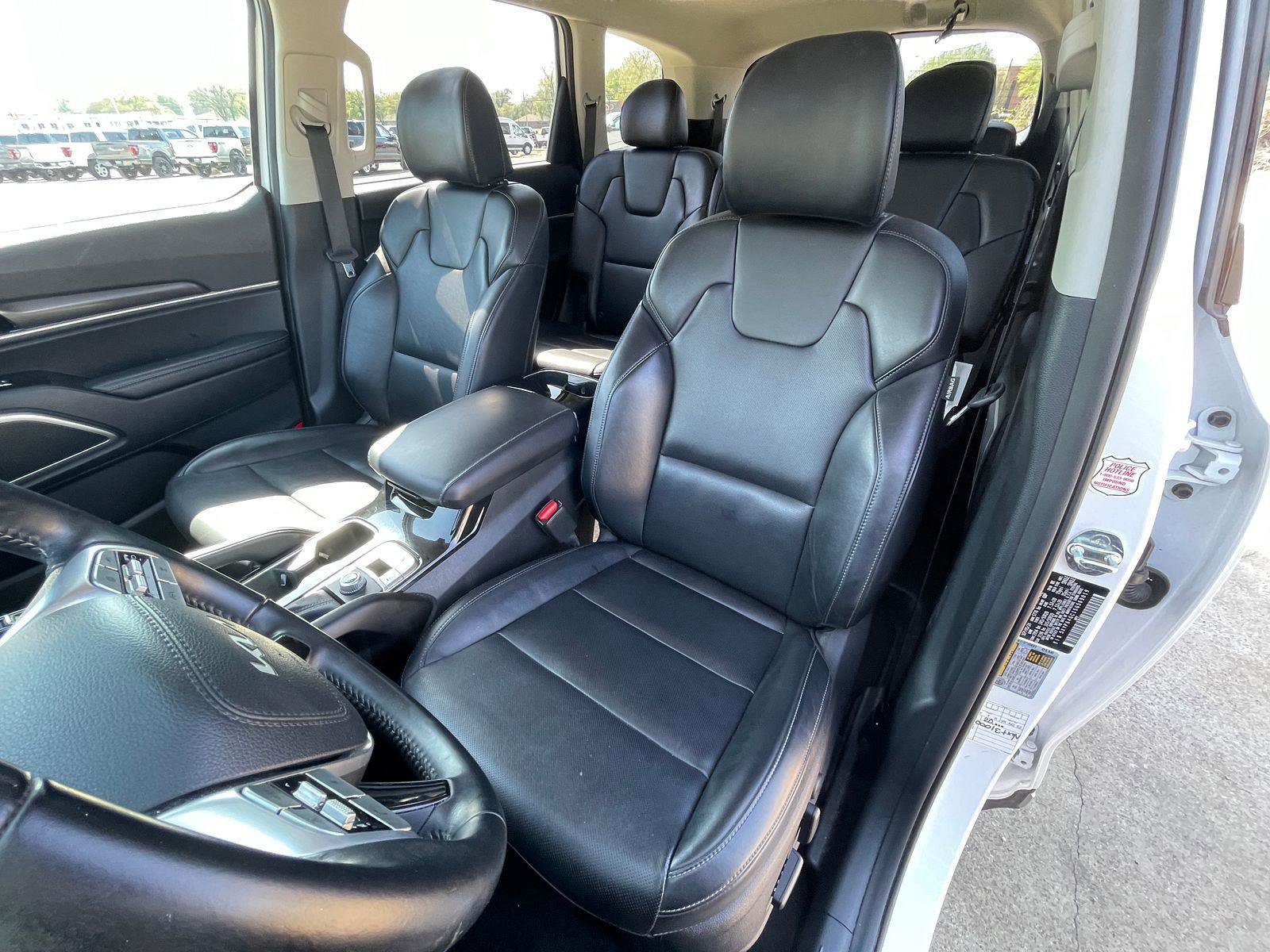 Used 2025 Kia Telluride S FWD image 10