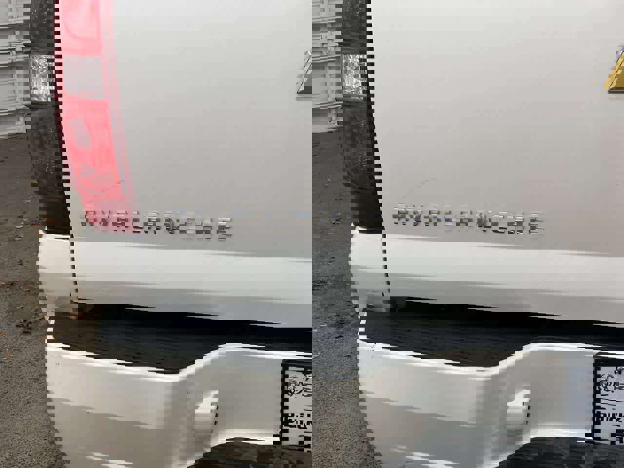 Used 2012 Chevrolet Avalanche LTZ image 10