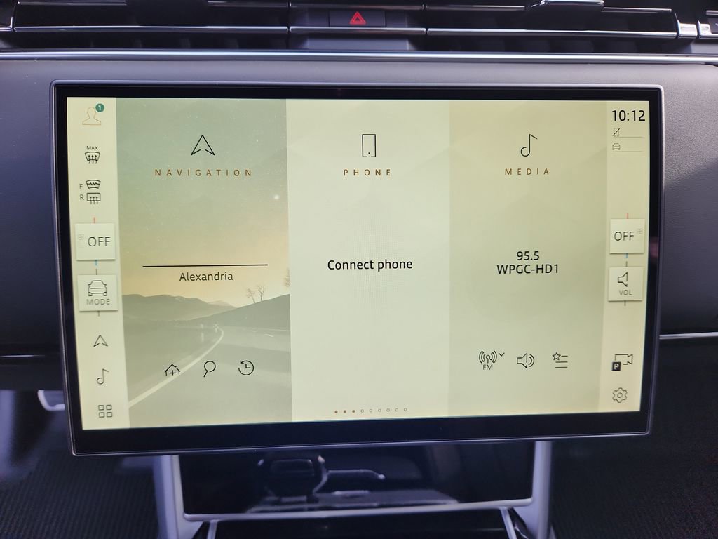 New 2026 Land Rover Range Rover Long Wheelbase SE image 17