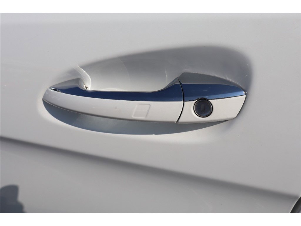 Used 2016 Mercedes-Benz GL 450 4MATIC image 46