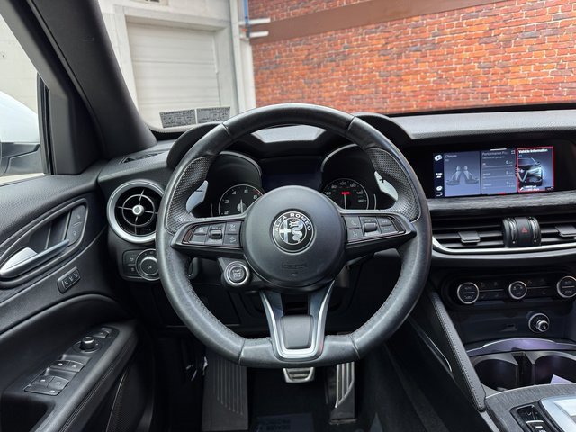 Used 2022 Alfa Romeo Stelvio Sprint image 14
