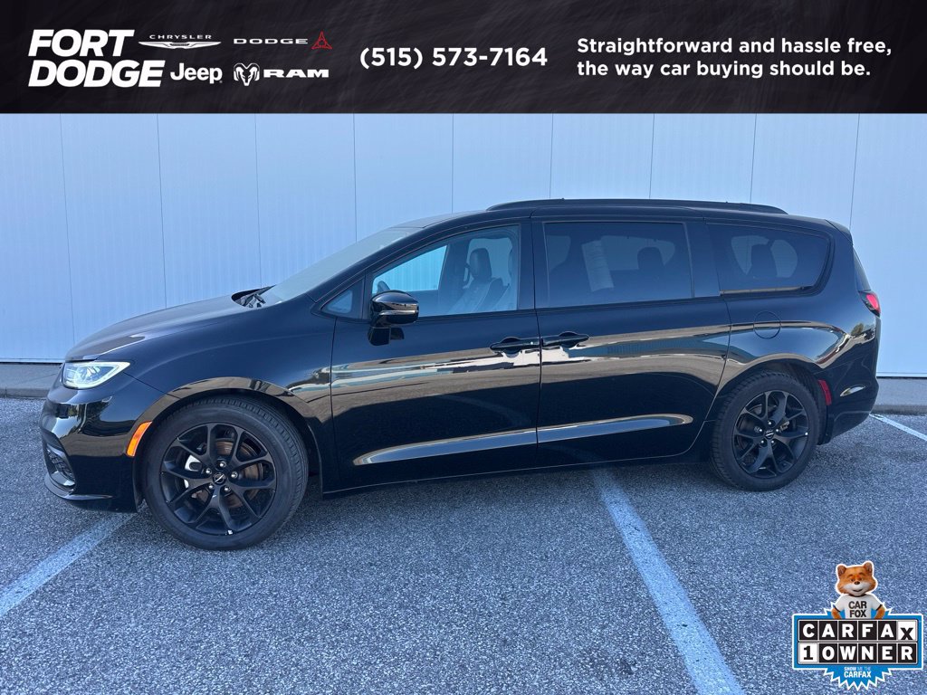 Used 2025 Chrysler Pacifica Limited FWD image 1