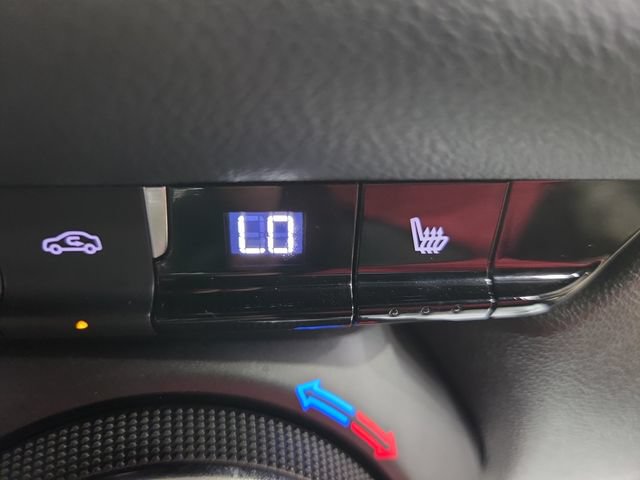 Used 2025 Chevrolet Blazer LT AWD/4WD image 36