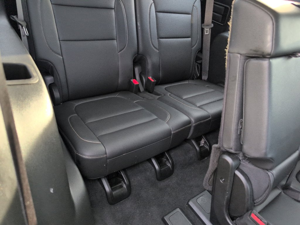 Used 2023 GMC Acadia SLT image 16