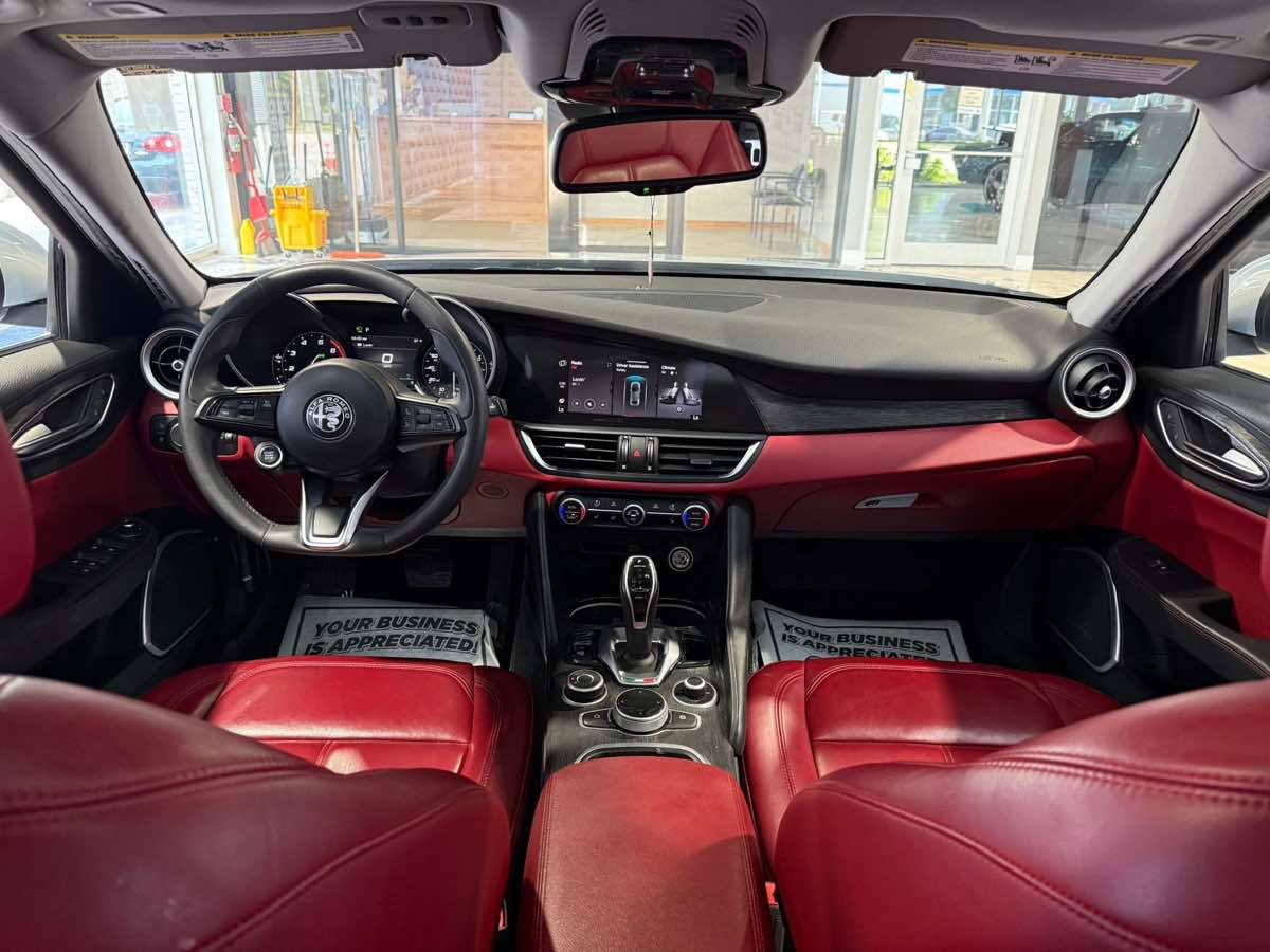 Used 2021 Alfa Romeo Giulia Sprint w/ Sun & Sound Package image 42
