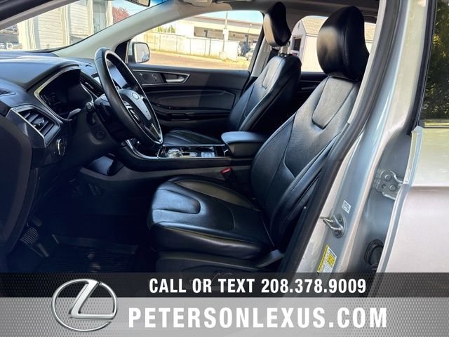 Used 2019 Ford Edge Titanium w/ Equipment Group 301A AWD/4WD image 26