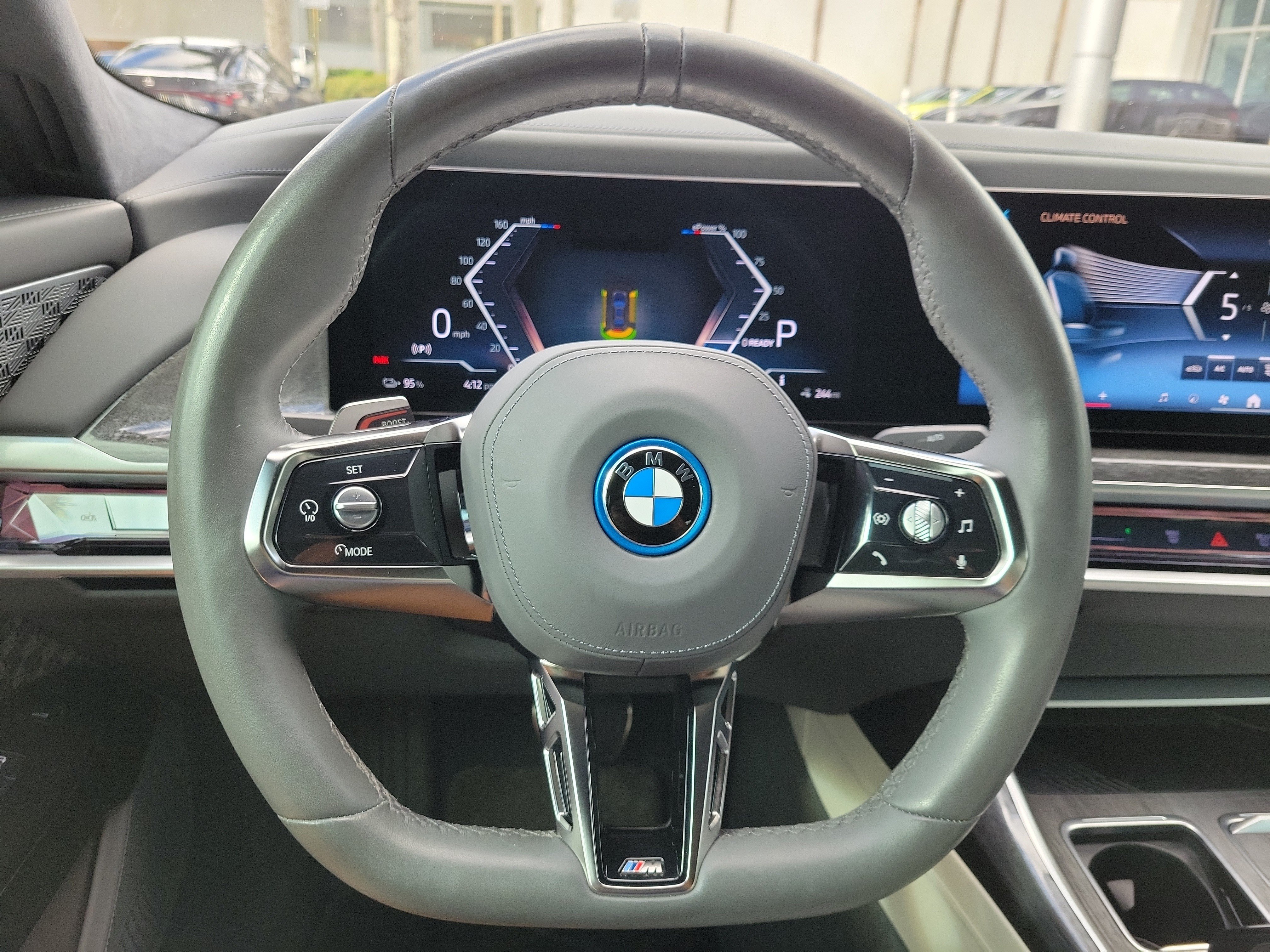 Certified 2024 BMW i7 xDrive60 AWD/4WD image 17