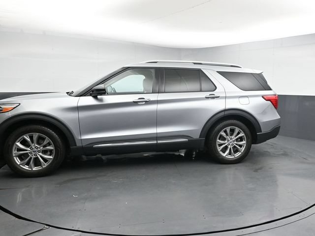 Certified 2023 Ford Explorer Limited w/ Equipment Group 301A RWD image 6