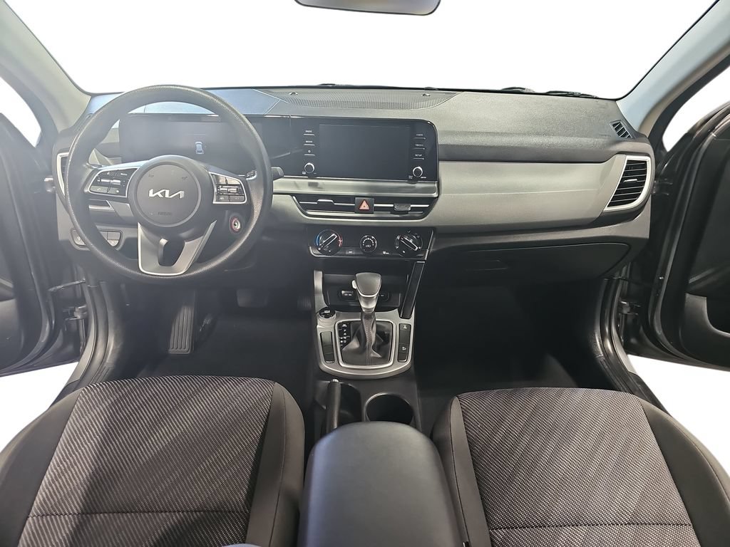 Used 2024 Kia Seltos LX AWD/4WD image 9