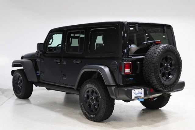 Used 2023 Jeep Wrangler Unlimited w/ Sun & Screen Package AWD/4WD image 5