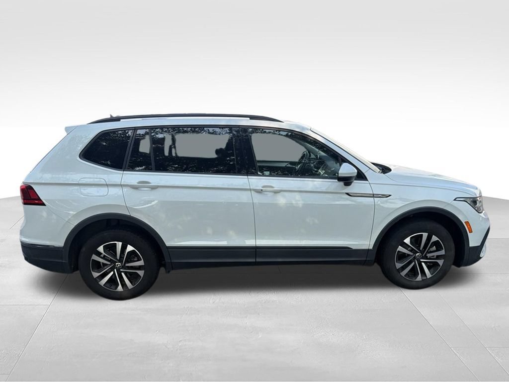Used 2022 Volkswagen Tiguan S FWD image 4