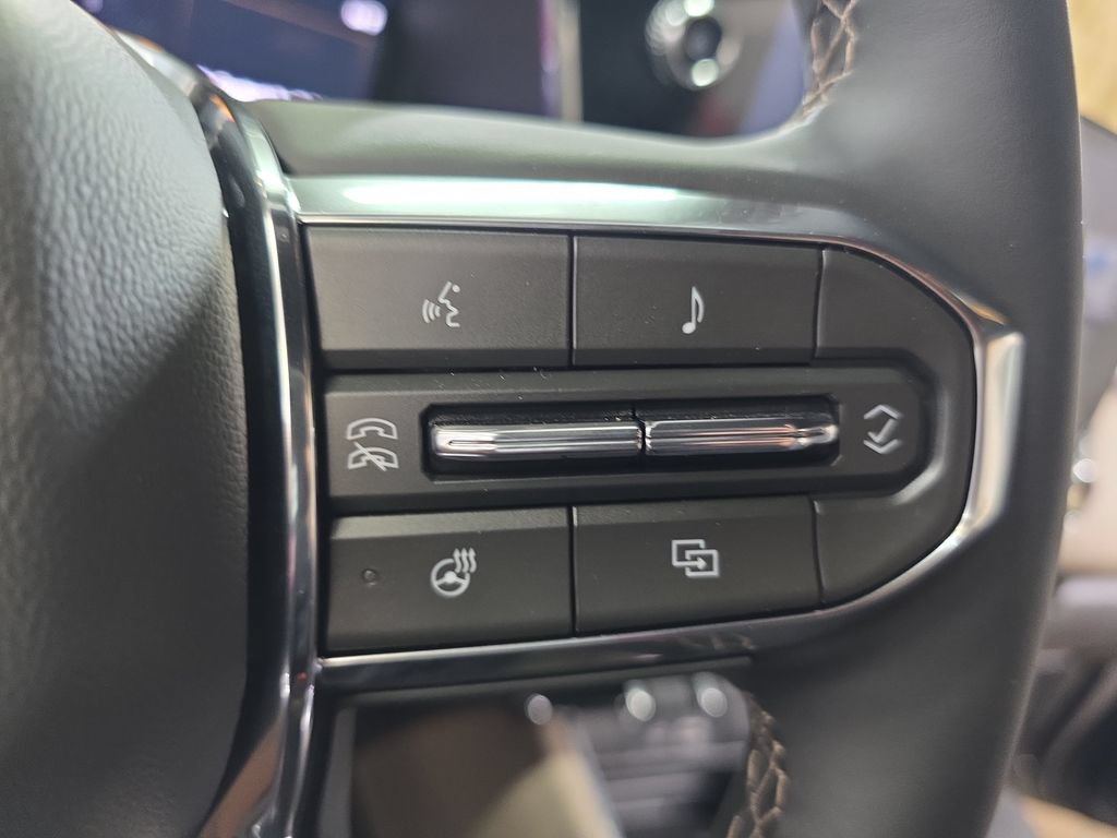 New 2026 GMC Canyon Denali AWD/4WD image 17