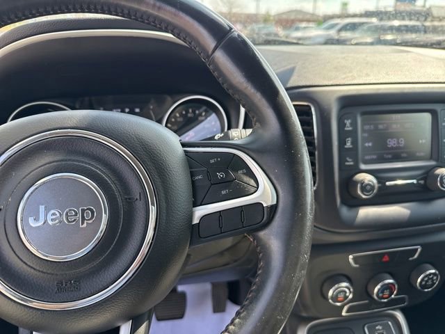 Used 2018 Jeep Compass Latitude image 16