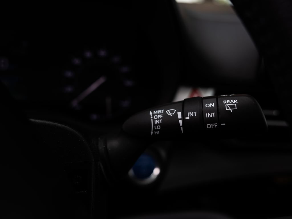 Certified 2024 Toyota Sienna XLE w/ XLE Plus Package FWD image 18