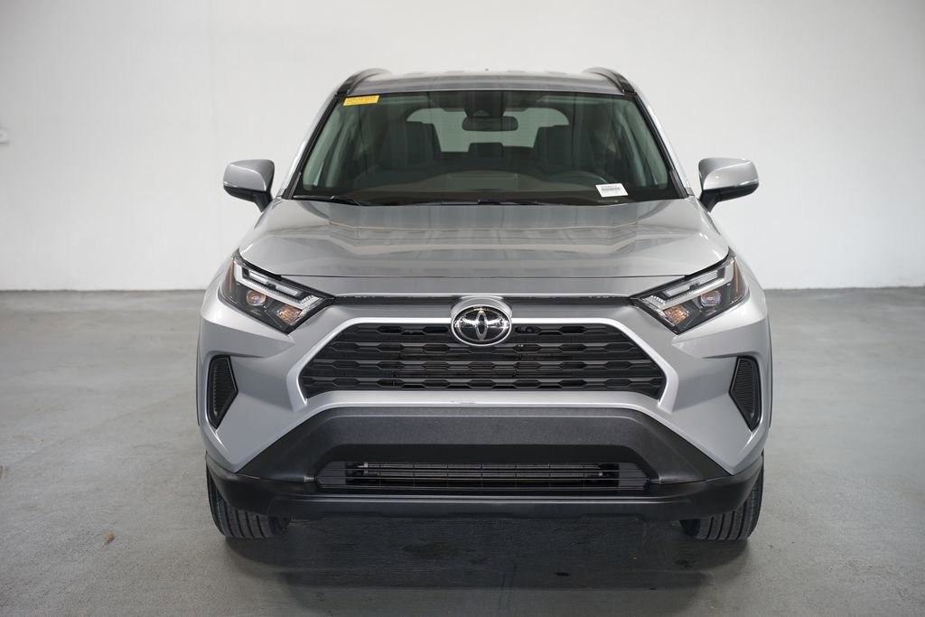 Certified 2025 Toyota RAV4 XLE video 2