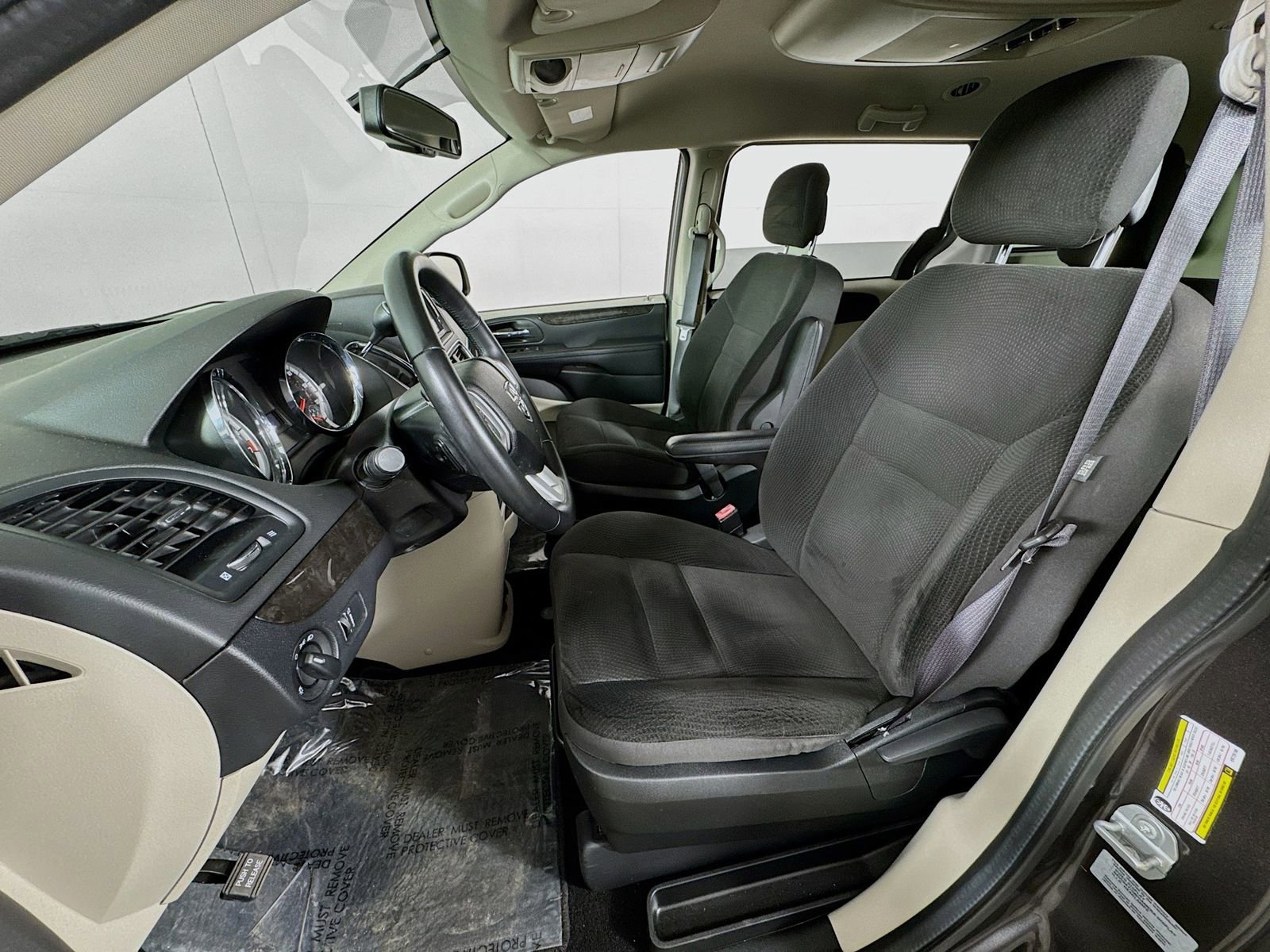 Used 2017 Dodge Grand Caravan SE w/ Power Window Group FWD image 12