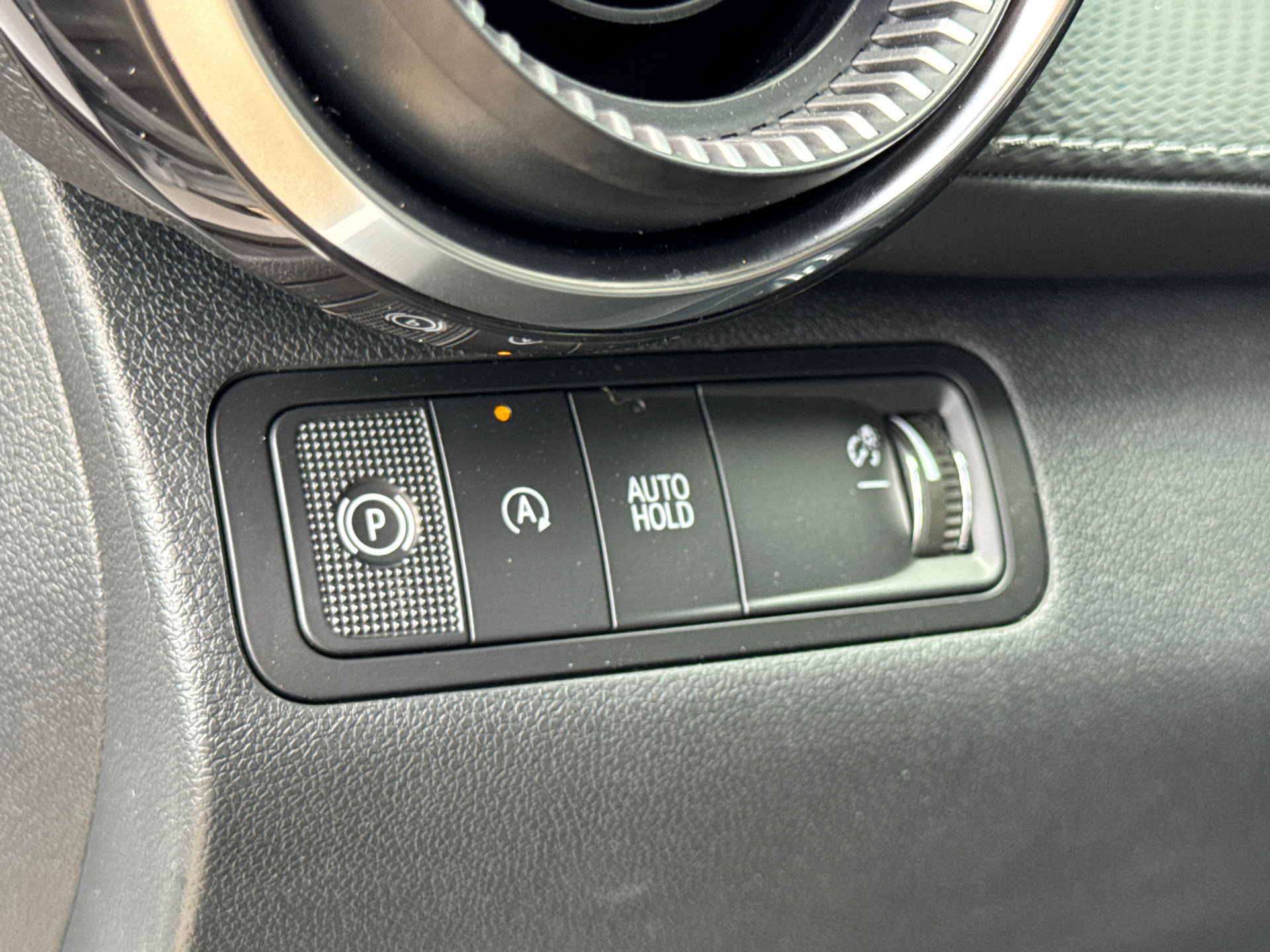 New 2027 Chevrolet Equinox LT w/ Convenience Package II FWD image 21