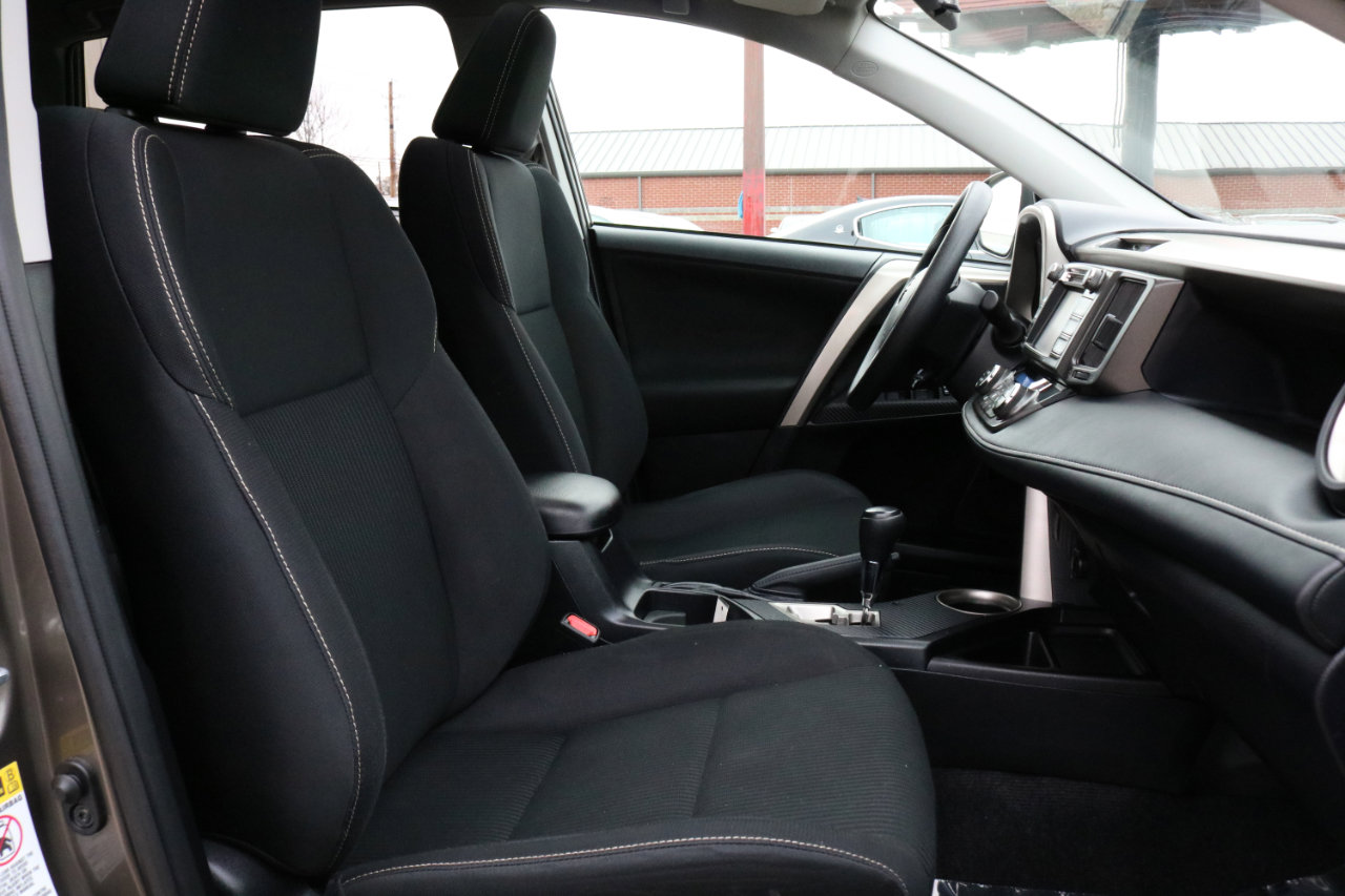 Used 2015 Toyota RAV4 XLE image 44