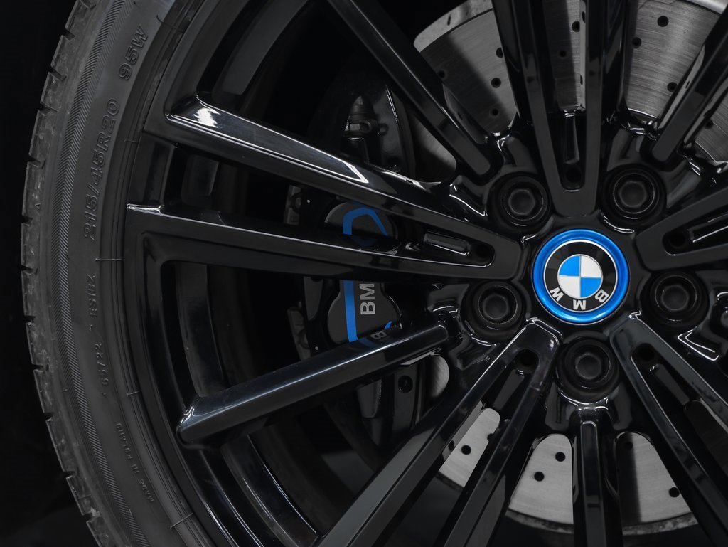 Used 2019 BMW i8 image 11