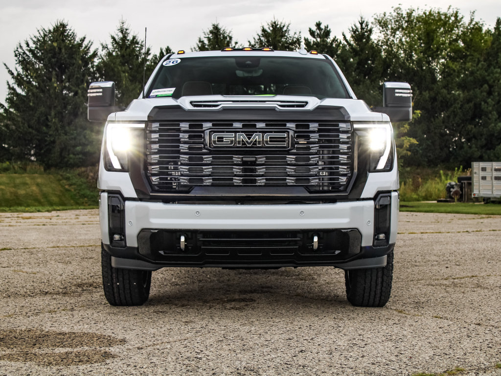 New 2026 GMC Sierra 2500 Denali Ultimate w/ LPO, Black Badging Package AWD/4WD image 5