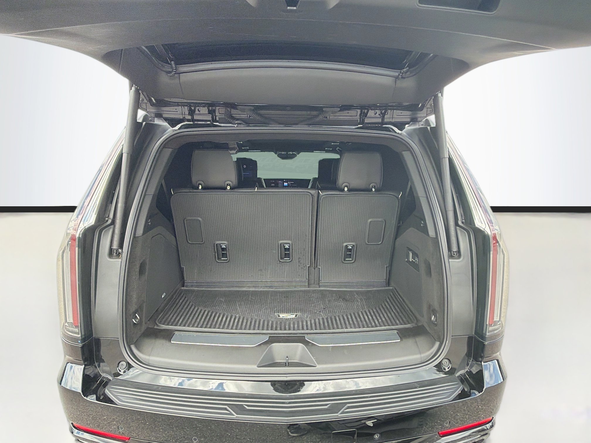 Used 2026 Cadillac Escalade V w/ LPO, ONYX Package AWD/4WD image 12