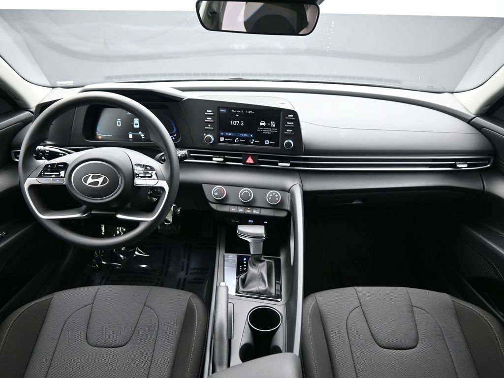 New 2026 Hyundai Elantra SE image 12