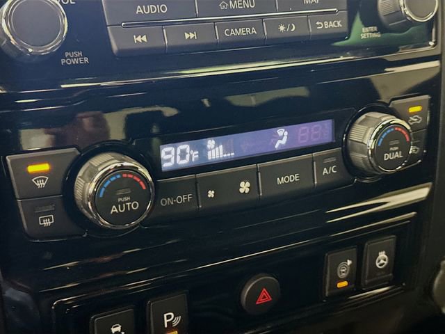 Used 2020 Nissan Titan PRO-4X w/ Pro-4x Convenience Package image 16